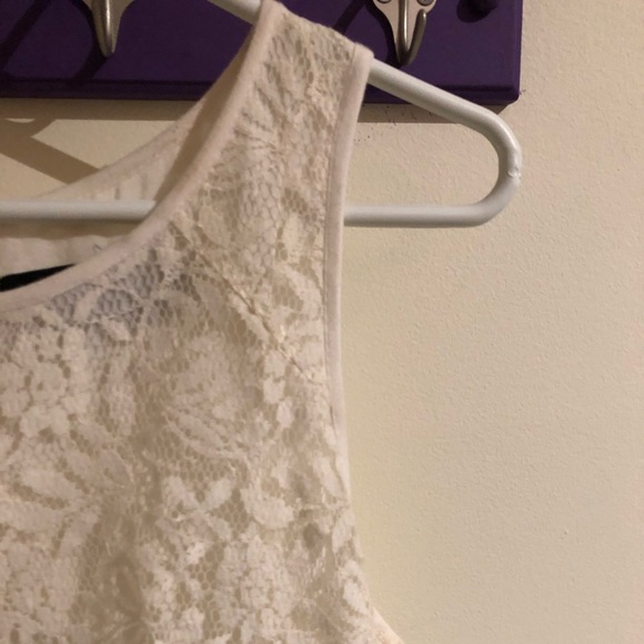 Mink pink lace dress - Picture 3 of 6